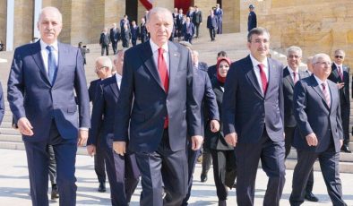 Devletin zirvesi Anıtkabir’de