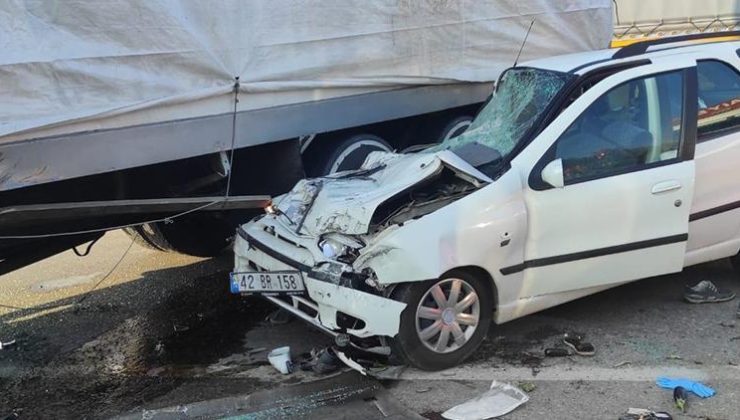 Konya’da kamyona çarpan otomobildeki 3 kişi hayatını kaybetti