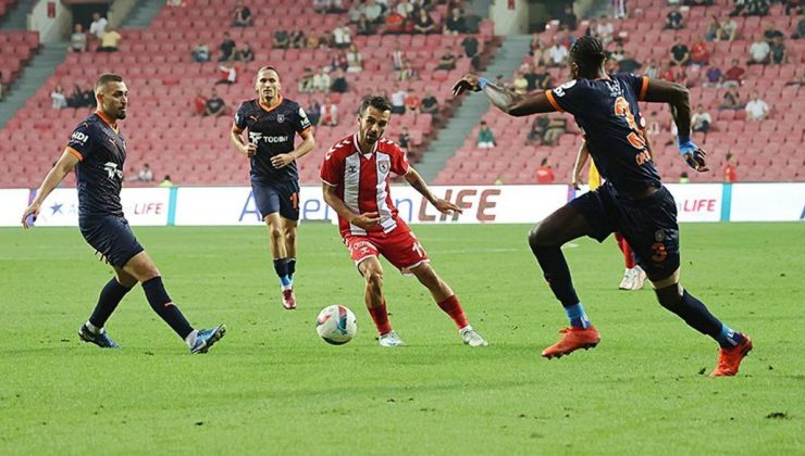 (ÖZET) Samsunspor – Başakşehir maç sonucu: 2-0 | Başakşehir'in yenilmezliğine son!