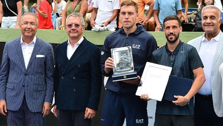 76. TED Open Uluslararası Tenis Turnuvası’nda şampiyon Damir Dzumhur