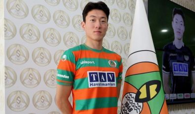 Alanyaspor, Ui-Jo Hwang’ı transfer etti