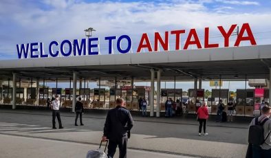 Antalya’ya 13.5 milyon turist geldi