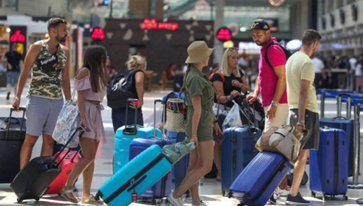 Antalya’ya Rumen akını