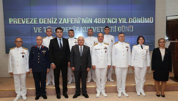 Bakan Güler, Deniz Kuvvetleri Komutanı Tatlıoğlu’nu kabul etti