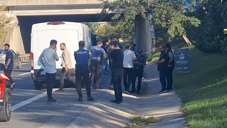 Beykoz’da yol kenarında pimi çekilmemiş 2 el bombası bulundu