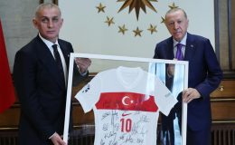 Cumhurbaşkanı Erdoğan, TFF Başkanı Hacıosmanoğlu ve Yönetim Kurulunu kabul etti