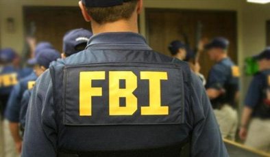 Eski FBI yönetici yardımcısı, Trump’ın ‘rus ajanı’ olduğunu iddia etti