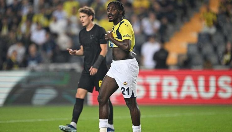 Fenerbahçe'de Bright Osayi-Samuel ilk kez kırmızı kart gördü