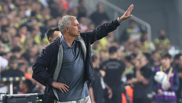 Fenerbahçe'de Mourinho'dan ilginç yenilgi sözleri! 'Salakça bir cevap ama…' Galatasaray derbisinden sonra konuştu