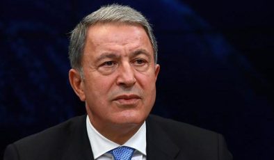 Hulusi Akar’dan CHP lideri Özel’e 100 bin liralık manevi tazminat davası