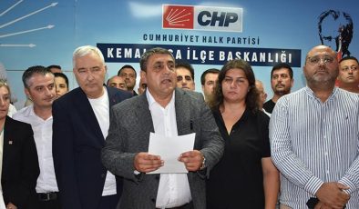 İzmir’de CHP Kemalpaşa İlçe Başkanı Ahmet Yılmaz’ın aracı kurşunlayan 2 şüpheli tutuklandı