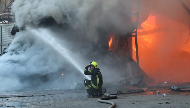 Kayseri’de keçe fabrikasında yangın