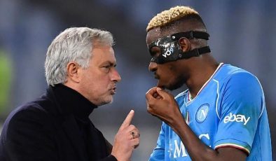 Mourinho’nun Victor Osimhen sözleri gündem oldu: Kendini yere atıyor