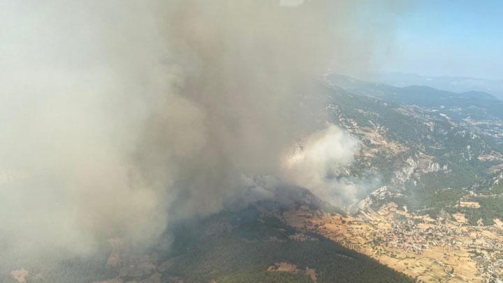 Muğla’da orman yangını: Havadan ve karadan müdahale ediliyor