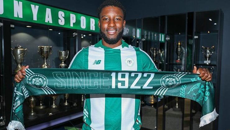 Riechedly Bazoer'den Konyaspor'a 2 yıllık imza