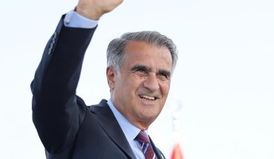 Trabzonspor’da Şenol Güneş’e imza töreni düzenlendi! Beşiktaş’ın havasını ve formunu kırmak istiyoruz…