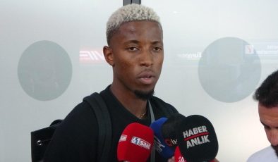 Trabzonspor’un yeni transferi Simon Banza, kente geldi