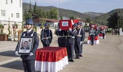 Tunceli’de şehit olan askerler için tören düzenlendi