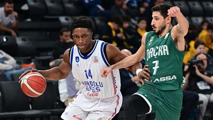 Anadolu Efes'ten Darüşşafaka'ya 23 sayı fark!