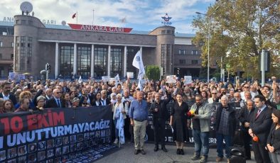 Ankara Tren Garı önünde saldırıda ölenler 9’uncu yılda anıldı