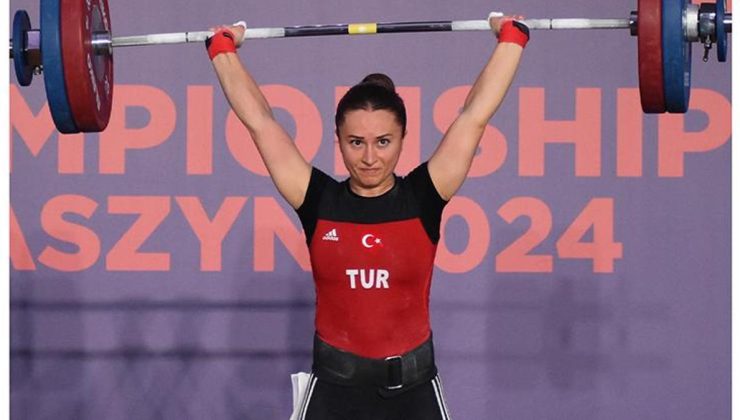 Aysel Özkan'dan Avrupa Şampiyonası'nda bronz madalya