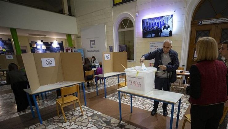 Bosna Hersek’te halk sandık başında…