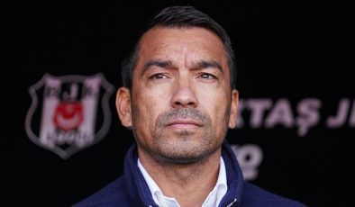 Bronckhorst kötü haberi verdi: Lyon maçında olmayacak