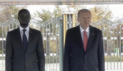 Cumhurbaşkanı Erdoğan, Senegalli mevkidaşını resmi törenle karşıladı