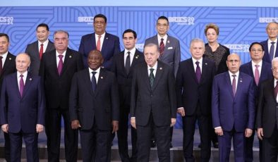 Cumhurbaşkanı Recep Tayyip Erdoğan BRICS Zirvesi’nde: Aile fotoğrafı çekimine katıldı