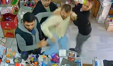 Dükkanına torpil atan çocukları kovaladı, aileler tarafından dövüldü