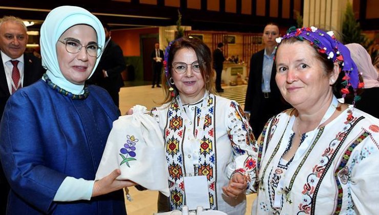 Emine Erdoğan, kadın çiftçilerle bir araya geldi… ‘Toprağa iz bırakan kadınlarımızı yürekten kutluyorum’