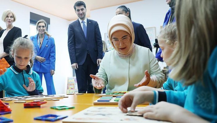 Emine Erdoğan’dan, Belgrad’daki Türkiye Maarif Vakfının anaokuluna ziyaret