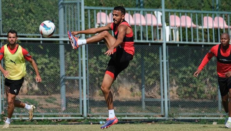 Hatayspor'da Sivasspor mesaisi sürüyor