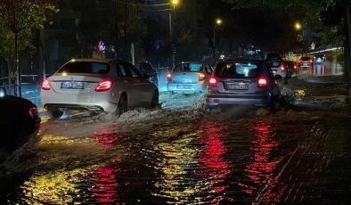 İstanbu l ve Bursa’da sağanak etkili oldu