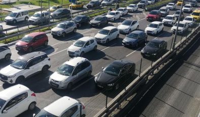 İstanbul’da Cumhuriyet Bayramı trafiği: Yoğunluk yüzde 71’e ulaştı