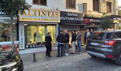 İstanbul’da kuyumcu soygunu: 2 kilo altını alarak kaçtılar