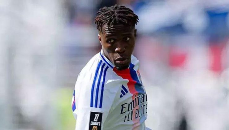 Lyon’da kadro dışı kalan Zaha’ya hocasından gönderme: ‘Anlaması gerekiyor!’