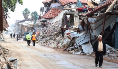 Prof. Dr. Ulvi Can Ünlügenç: 11 ilde 20 ayda 100 binin üzerinde artçı deprem oldu