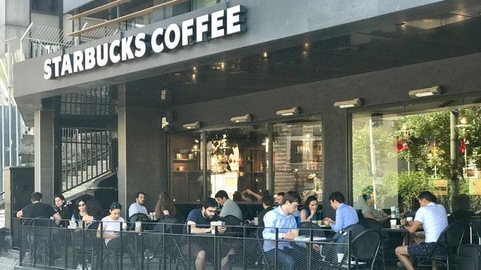 Starbucks’ta panik: Satışlar küresel ölçekte düştü, yeni CEO taktik değiştirdi