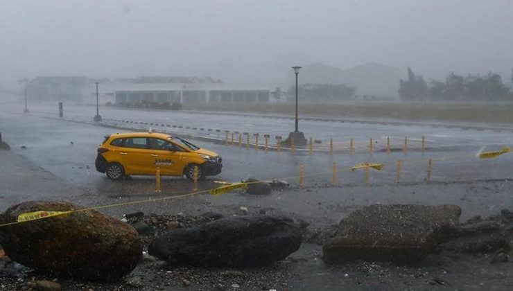 Tayvan’da Kong-rey Tayfunu: 9 bine yakın insan tahliye edildi