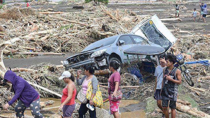 Trami Tropik Fırtınası Filipinler’i yıktı geçti