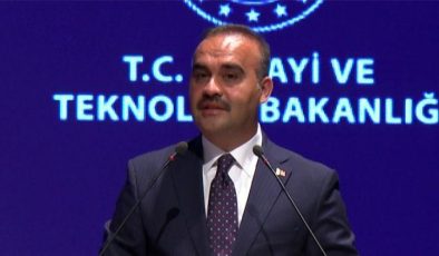 Bakan Kacır: Yapay zekadan daha fazla faydalanacağız