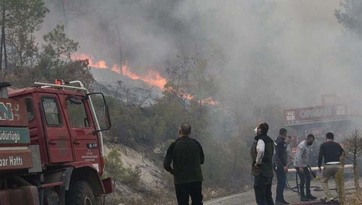 Balıkesir’deki orman yangını 15 saat sonra kontrol altına alındı… Bursa’daki yangına müdahale sürüyor