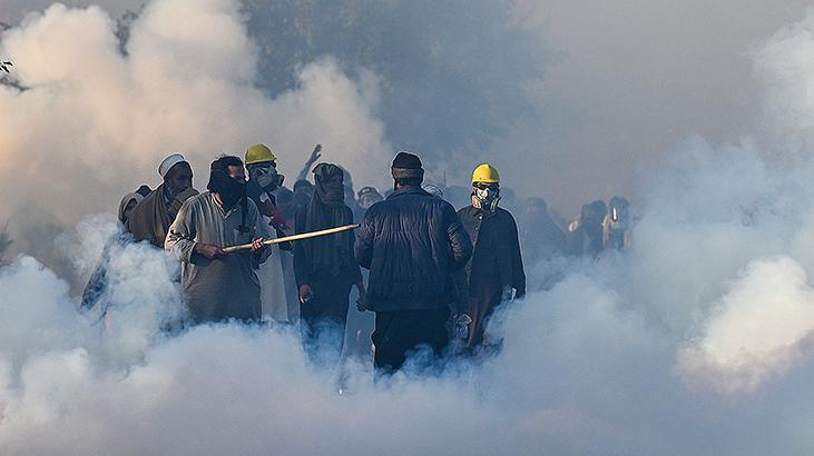 Başkent kapatıldı, internet kesik, protestocular sokakta: Pakistan’da neler oluyor?