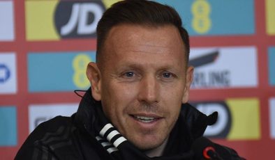 Craig Bellamy’den Türkiye maçı yorumu: Kendimize sorular soruyoruz