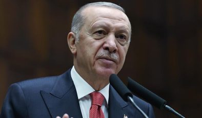 Cumhurbaşkanı Erdoğan’dan Azerbaycan’a Devlet Bayrak Günü tebriği