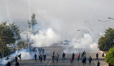 Eski Başbakan İmran Han'ın destekçileri protestoları sonlandırdı