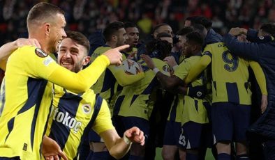 Fenerbahçe taraftarı Prag'ı inletti!