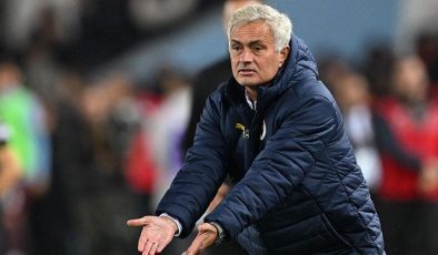 Fenerbahçe, Sivasspor’u konuk edecek: Mourinho yine cezalı…