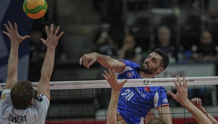 Halkbank-Saint-Nazaire VB Atlantique maç sonucu: 2-3